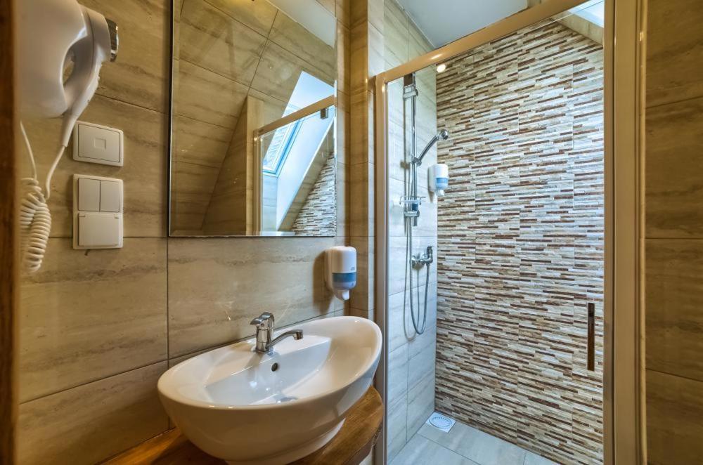 Montenero Resort&Spa Czarna Góra エクステリア 写真